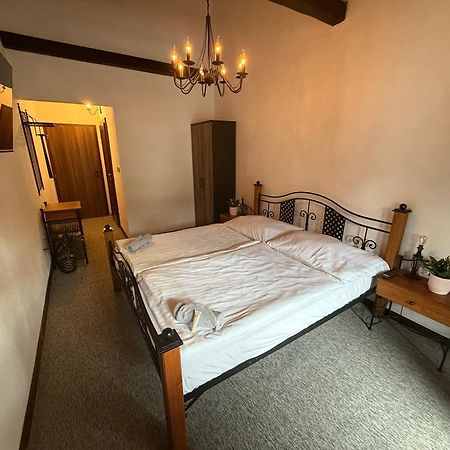 Hotel Plzensky Dvur Frýdek-Místek المظهر الخارجي الصورة